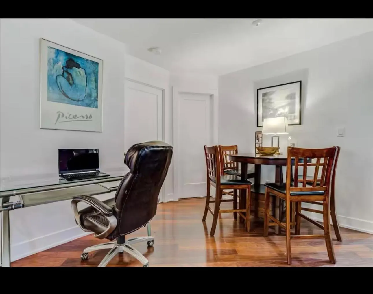 Apartamento Core Downtown Toronto-3 Bedrooms-2 Bathrooms-Washrooms-Free Parking-Cn Tower-Ripleys Museum-Blue Jays Stadium In Front-Indoor Gym-Swimming Pool-Jacuzzi Sauna-Filter Drinking Water-Wifi