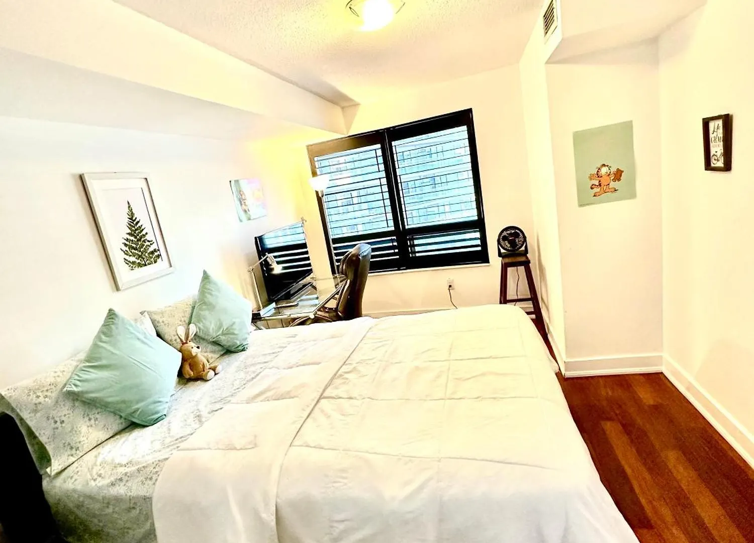 Apartamento Core Downtown Toronto-3 Bedrooms-2 Bathrooms-Washrooms-Free Parking-Cn Tower-Ripleys Museum-Blue Jays Stadium In Front-Indoor Gym-Swimming Pool-Jacuzzi Sauna-Filter Drinking Water-Wifi